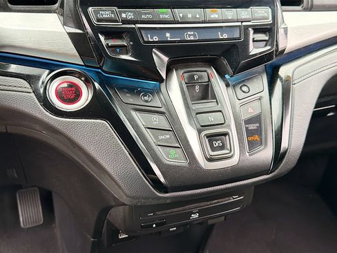 Used 2022 Honda Odyssey Touring image 16