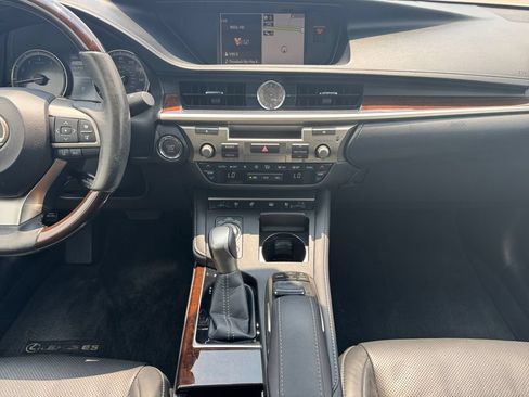 Used 2017 Lexus ES 350 FWD image 11