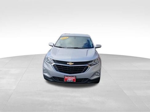 Used 2019 Chevrolet Equinox LT image 2