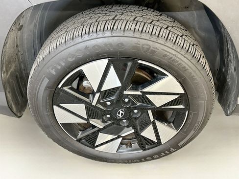 Used 2024 Hyundai Kona SEL image 11