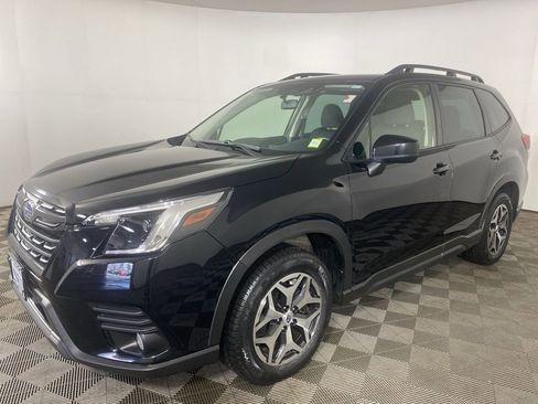 Used 2023 Subaru Forester Premium AWD/4WD image 10