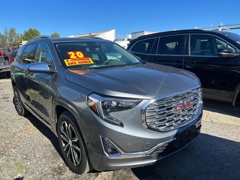 Used 2020 GMC Terrain Denali w/ Denali Premium Package image 2