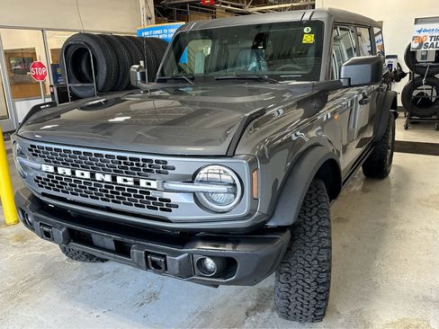 New 2025 Ford Bronco Badlands AWD/4WD image 4