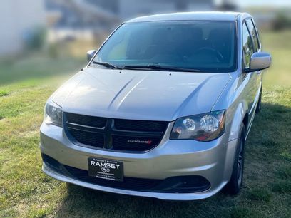 Used 2017 Dodge Grand Caravan SE