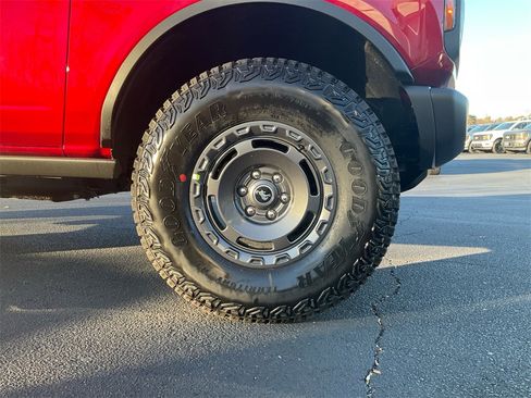 New 2025 Ford Bronco Big Bend w/ Black Diamond Package image 15