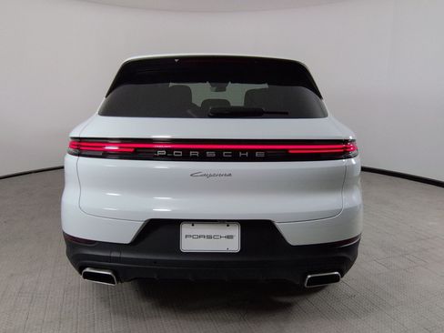 New 2026 Porsche Cayenne AWD/4WD image 8