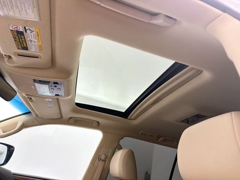 Used 2019 Lexus LX 570 4WD w/ Luxury Package image 22