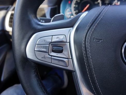 Used 2017 BMW 750i image 34