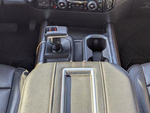 Used 2022 Chevrolet Silverado 1500 High Country w/ High Country Premium Package image 19