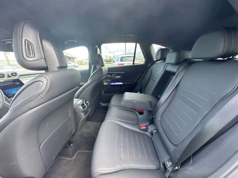 Used 2026 Mercedes-Benz GLC 300 image 17