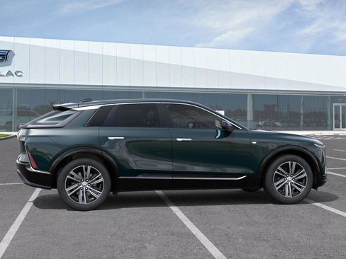 New 2025 Cadillac Lyriq Luxury w/ LPO, Floor Liner Package RWD image 6