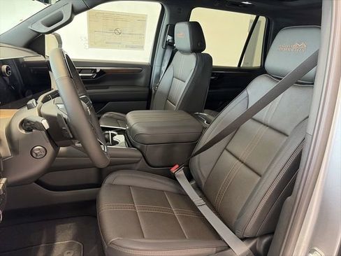 New 2026 Chevrolet Tahoe High Country AWD/4WD image 12