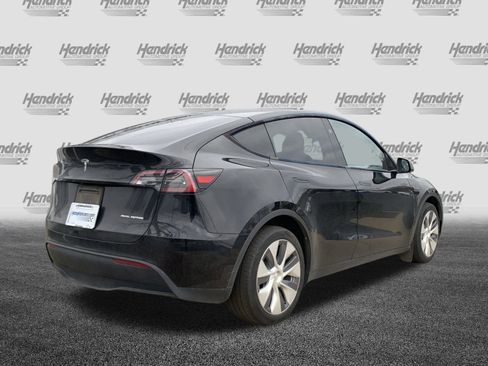 Used 2023 Tesla Model Y Long Range image 10