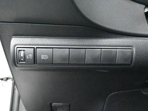 Used 2022 Toyota Corolla SE image 30