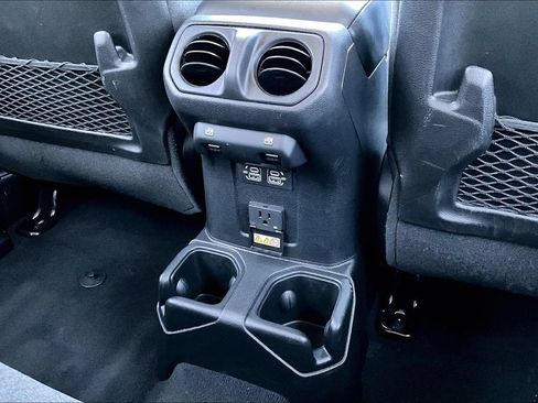 Certified 2025 Jeep Wrangler Unlimited Rubicon w/ Convenience Group AWD/4WD image 20