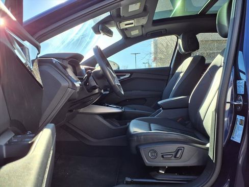 Used 2023 Audi Q4 e-tron Premium image 26