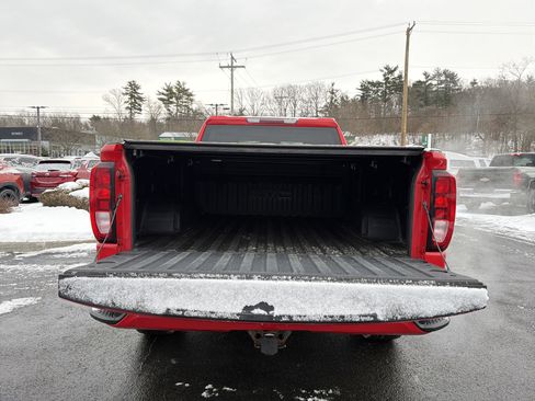 Used 2020 GMC Sierra 1500 Elevation image 29