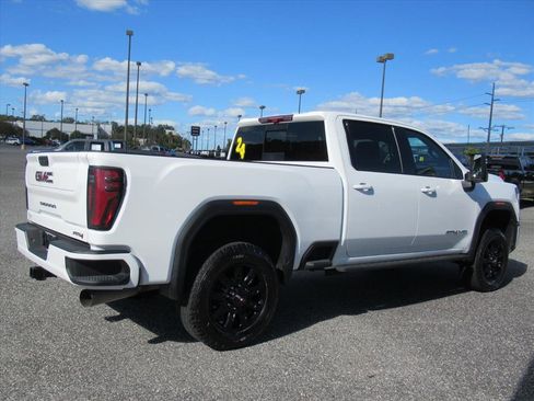 Used 2024 GMC Sierra 2500 AT4 w/ AT4 Premium Plus Package image 7