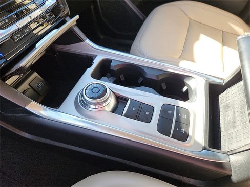 Used 2023 Ford Explorer Limited w/ Equipment Group 301A image 25