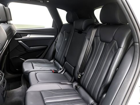 Used 2024 Audi Q5 2.0T Premium w/ Summer of Audi Package image 8