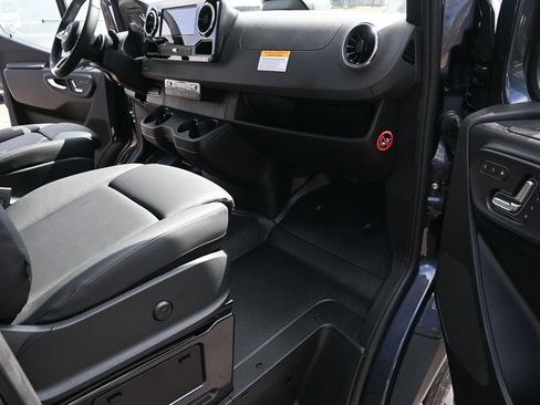 Used 2026 Mercedes-Benz Sprinter 2500 image 20