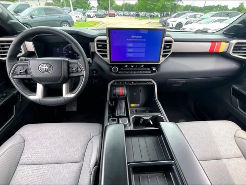 Used 2025 Toyota Tundra Limited AWD/4WD image 13