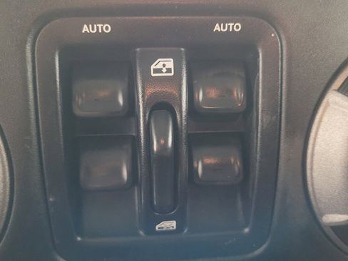 Used 2015 Jeep Wrangler Unlimited Sport w/ Quick Order Package 24S AWD/4WD image 27
