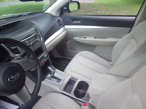 Used 2011 Subaru Legacy 2.5i AWD/4WD image 11