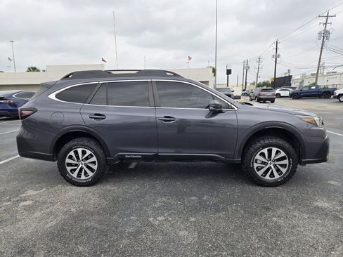 Used 2022 Subaru Outback Premium AWD/4WD image 4
