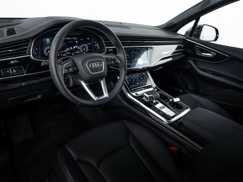 Certified 2025 Audi Q7 3.0T Premium Plus w/ Premium Plus Package AWD/4WD image 9