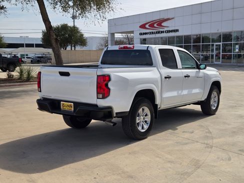 Certified 2024 Chevrolet Colorado W/T image 3