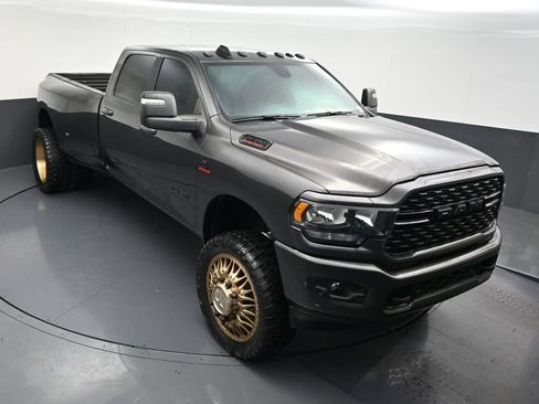 Used 2024 RAM 3500 Big Horn w/ Night Edition AWD/4WD image 24