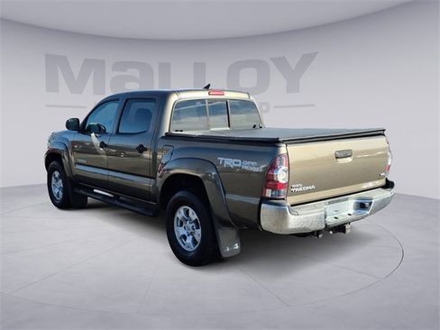 Used 2014 Toyota Tacoma 4x4 Double Cab w/ TRD Off-Road Package image 3