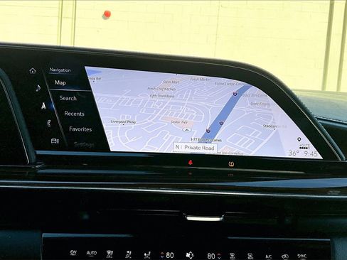 Used 2022 Cadillac Escalade Luxury image 13