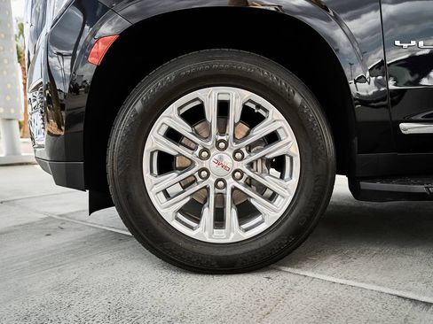 Used 2022 GMC Yukon SLT RWD image 3