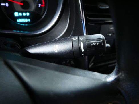 Used 2011 Chrysler 200 LX FWD image 29
