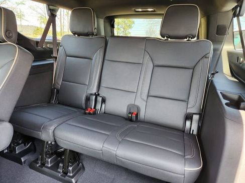 New 2026 Chevrolet Suburban Premier w/ Sun And Tow Package AWD/4WD image 8