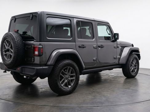 Used 2025 Jeep Wrangler Unlimited Sport AWD/4WD image 9