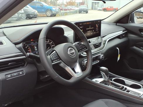 New 2025 Nissan Altima 2.5 SR w/ SR Premium Package image 8