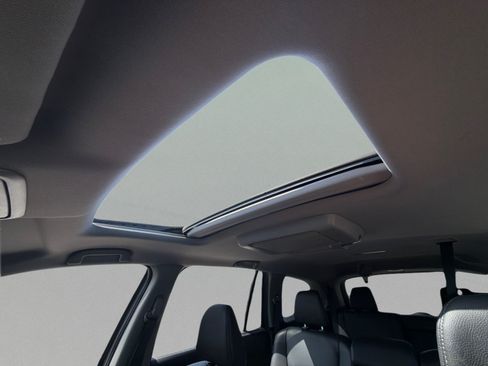 Used 2020 Honda Pilot Touring image 31