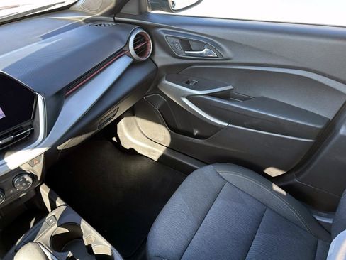 Certified 2024 Chevrolet Trax RS w/ Driver Confidence Package image 26