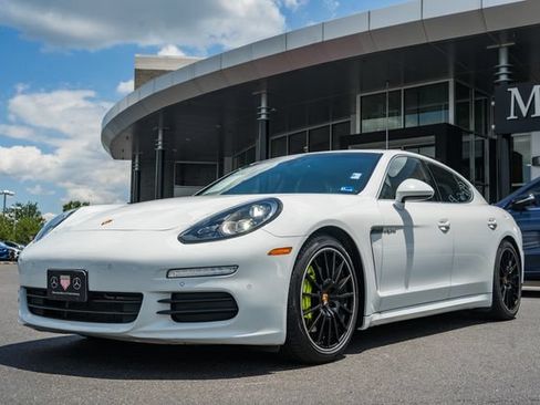 Used 2016 Porsche Panamera S RWD image 3