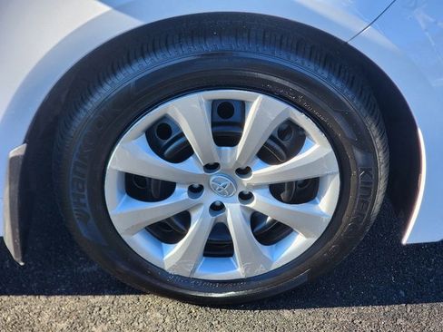 Used 2023 Toyota Corolla LE image 9