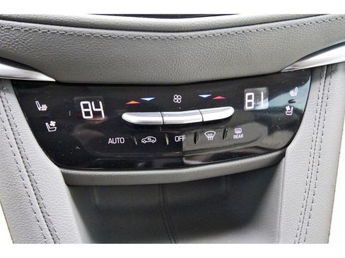 Used 2021 Cadillac XT5 Premium Luxury image 28