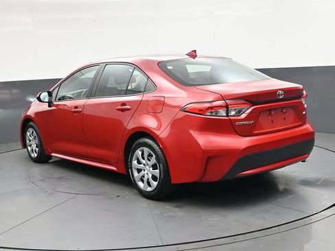 Used 2021 Toyota Corolla LE FWD image 5