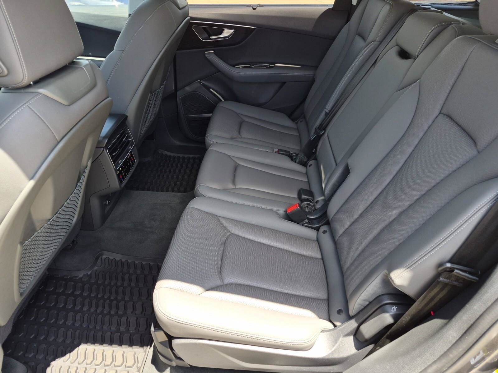 Used 2025 Audi Q7 2.0T Premium Plus AWD/4WD image 16