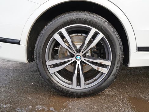 Used 2025 BMW X7 xDrive40i w/ M Sport Package image 19