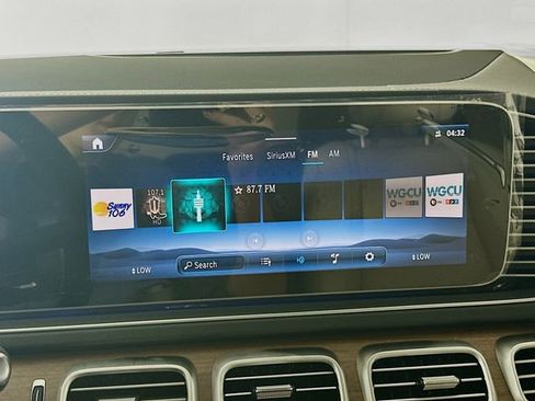 New 2026 Mercedes-Benz GLS 450 4MATIC image 15