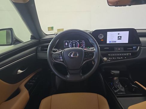Used 2025 Lexus ES 350 w/ Accessory Package (Z2) FWD image 16