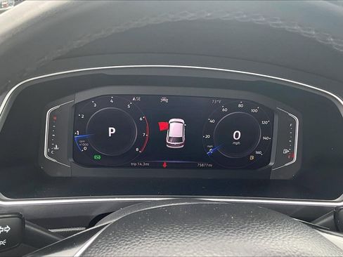 Used 2020 Volkswagen Tiguan SEL FWD image 13